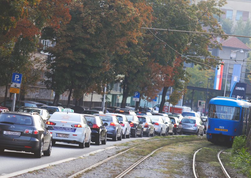 Udarno ljeto na zagrebačkom asfaltu primiče se kraju, no ne i gužve zbog raskopanih cesta