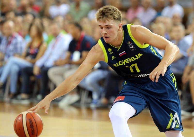 Eurobasket počeo, Slovenci svima pokazali koliko su moćni i opasni!