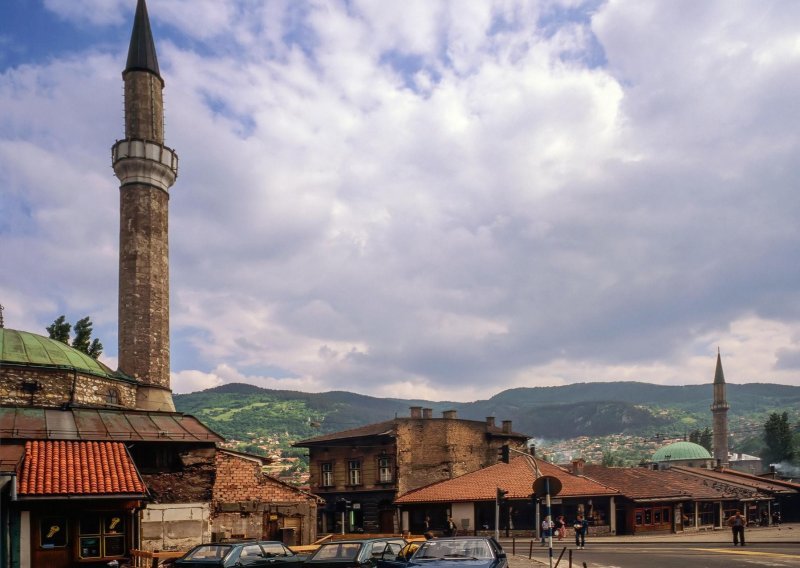 11 bivših pripadnika Armije BiH i policije optuženo za udruženi zločinački pothvat