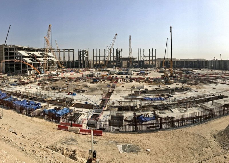 Radnici na gradilištu Svjetskog nogometnog prvenstva 2022. mjesecima ne primaju plaću