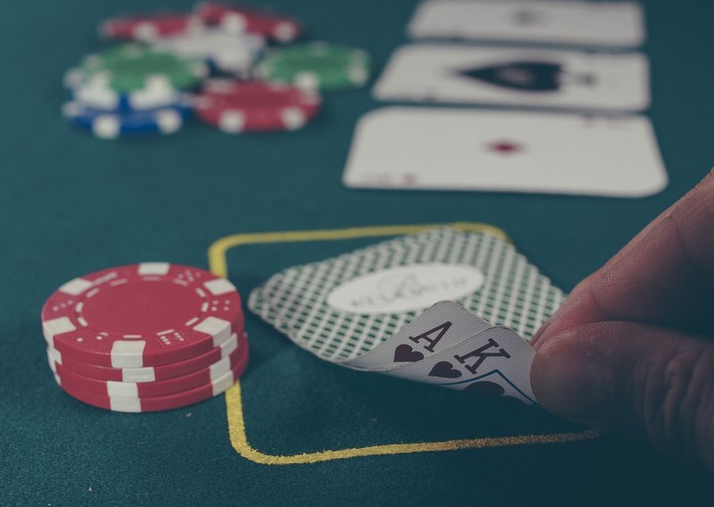 Hrvati danas više igraju poker nego belu