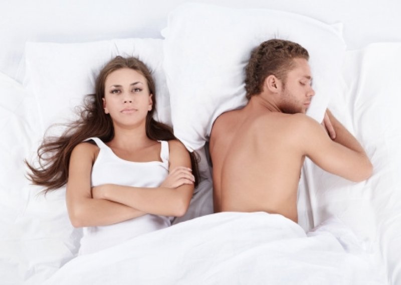 Zašto svaki četvrti par spava u odvojenim krevetima?