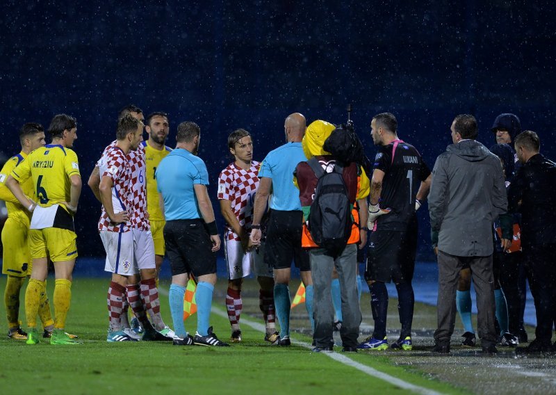 Pala odluka; definitivno prekinuta utakmica Hrvatske i Kosova