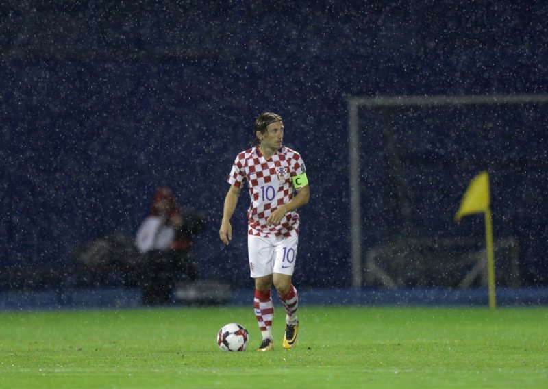 Evo kako su navijači na Maksimiru dočekali kapetana Luku Modrića