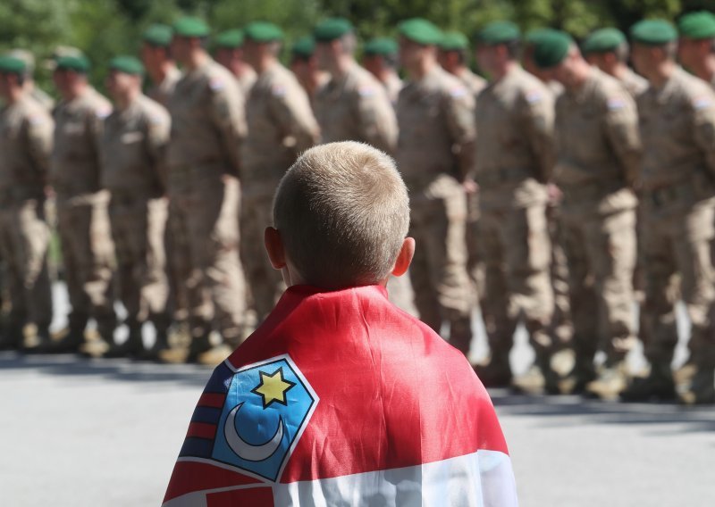 Ispraćeni hrvatski vojnici u Afganistan