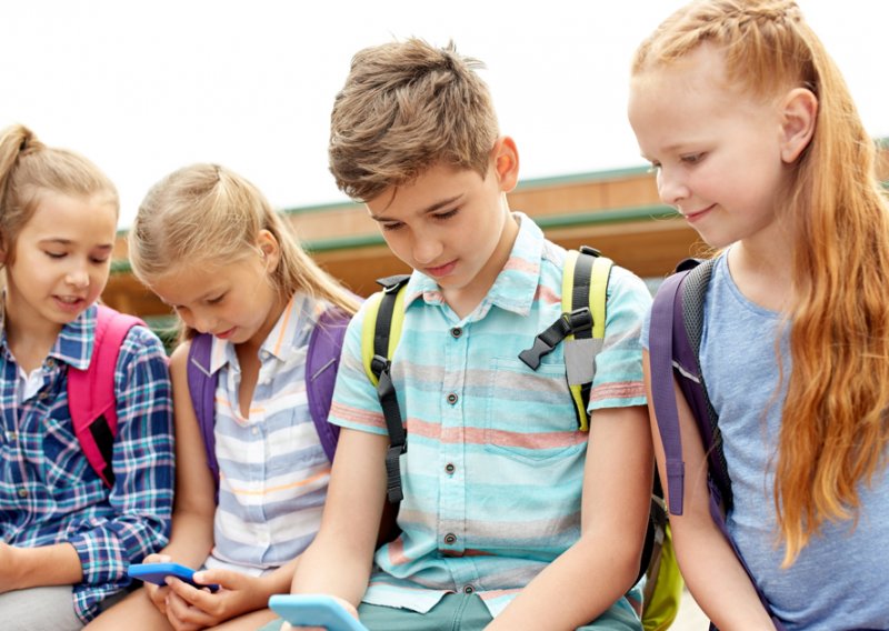 Znate li kada djeci dati prvi mobitel i računalo? Evo i obaveznih pravila ponašanja