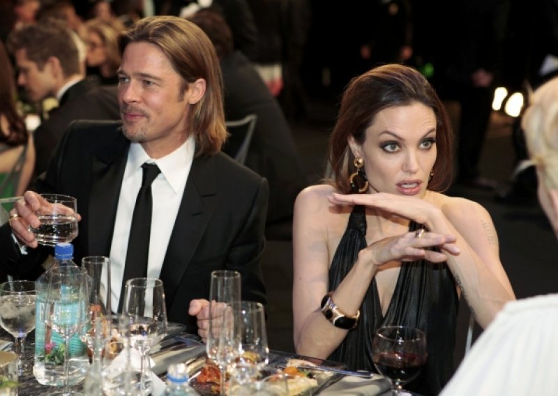 Angelina Jolie na mukama zbog Jennifer Aniston