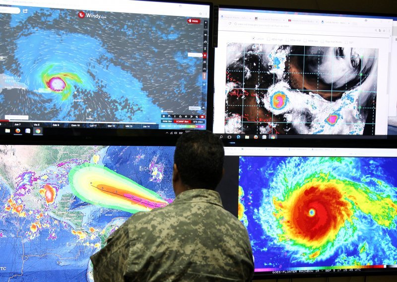 Uragan Irma poharao karipske otoke i ide prema Floridi