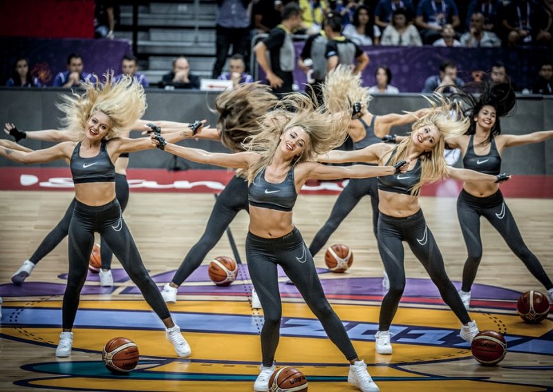Ljepša strana Eurobasketa: Atraktivne plesačice koje će zapaliti Istanbul