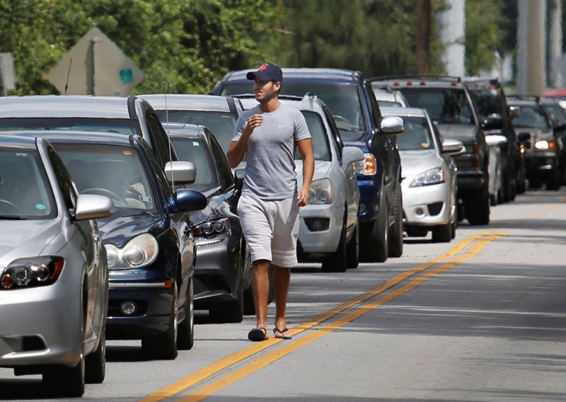 Zbog uragana naređena evakuacija 5,6 milijuna ljudi s Floride