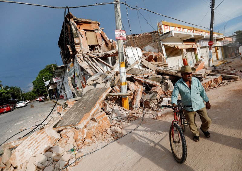 U Meksiku u potresu poginulo 96 osoba