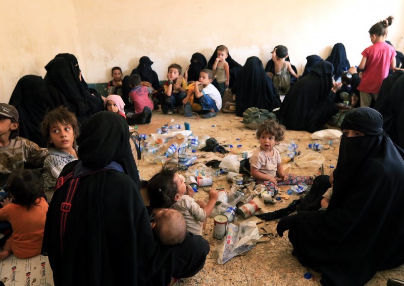 Irak drži 1400 žena i djece boraca Islamske države