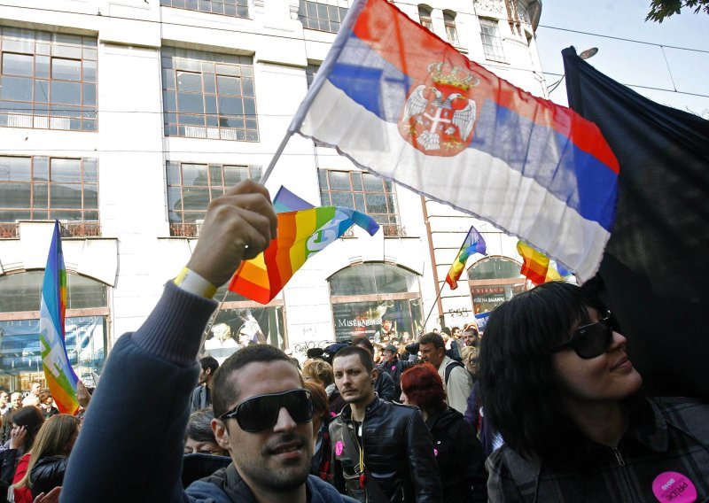 Policija i Crkva žestoko o Paradi ponosa u Srbiji