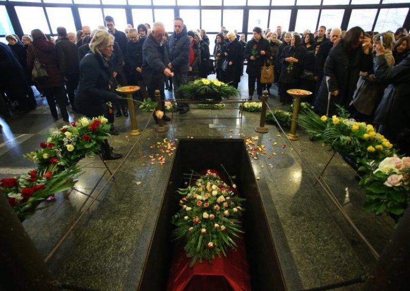 Održan posljednji ispraćaj Jadranke Štefanac-Papić