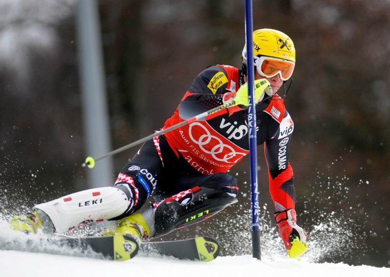 Kostelic 10th in men's World Cup giant slalom race