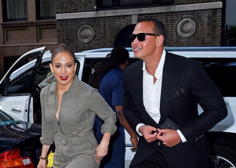 Jennifer Lopez: 'Po prvi put sam u normalnoj, zdravoj vezi'