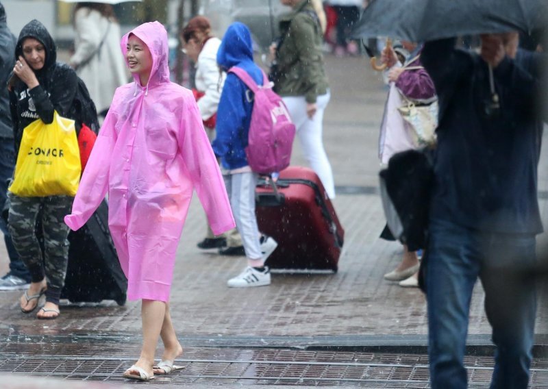 Čeka nas mokar vikend, pogledajte gdje će pasti najviše kiše. Izdan meteoalarm zbog olujne bure