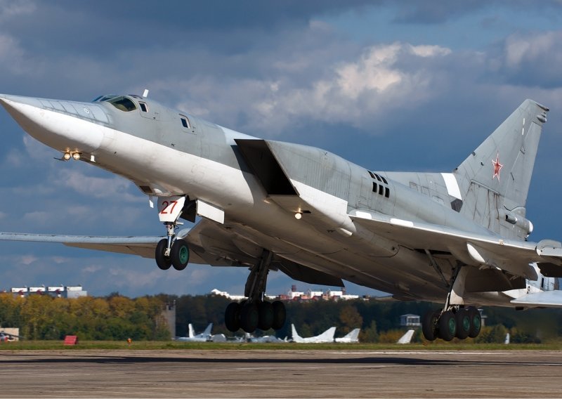 [VIDEO] Ruski bombarder pao već prvog dana manevara od kojih strahuje NATO