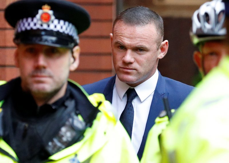 Sud žestoko kaznio Waynea Rooneyja; pod hitno mu treba vozač...