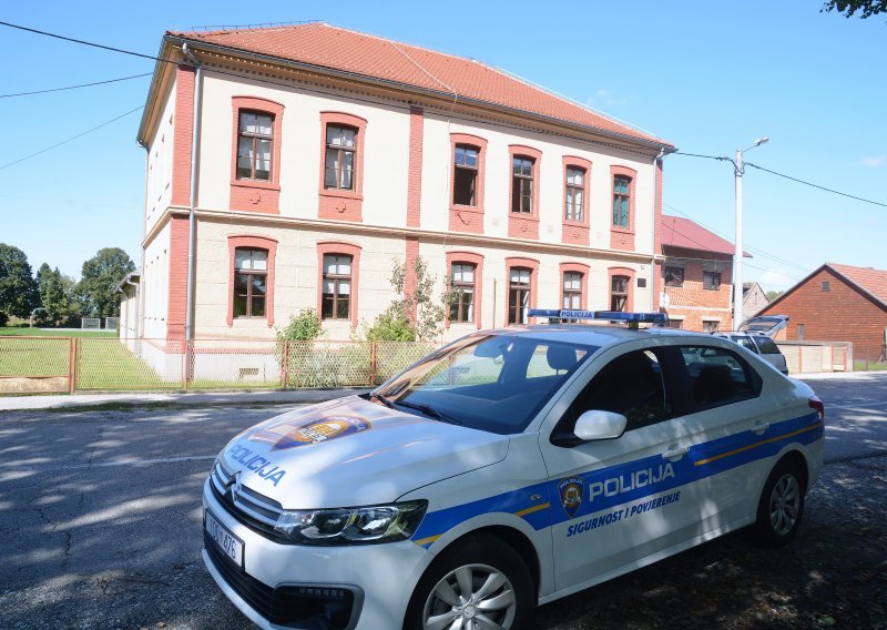 Zapalio kuću, pa došao u školu s puškom i prijetio da će sve pobiti