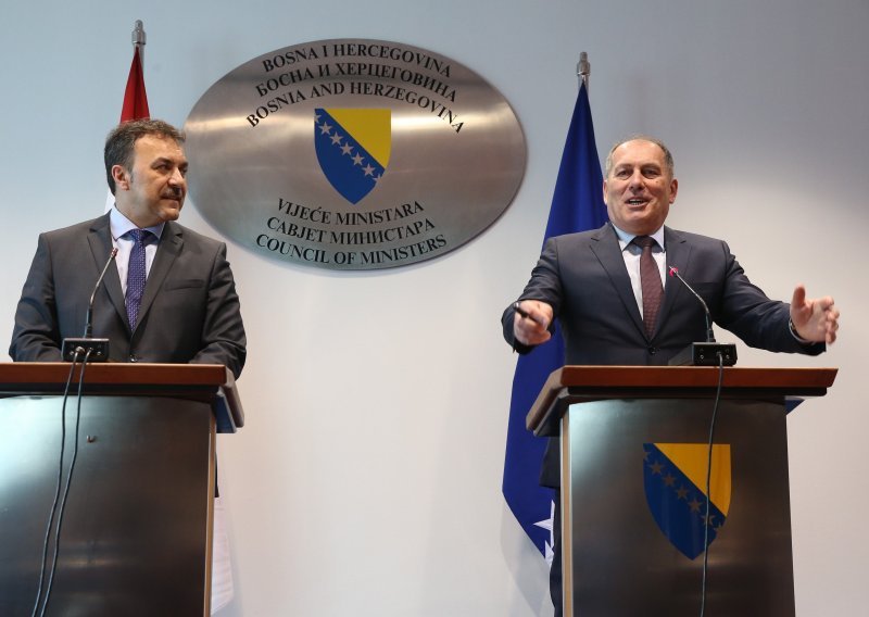 Ministar sigurnosti BiH upozorava na sve veći rizik od ilegalnih migracija u regiji