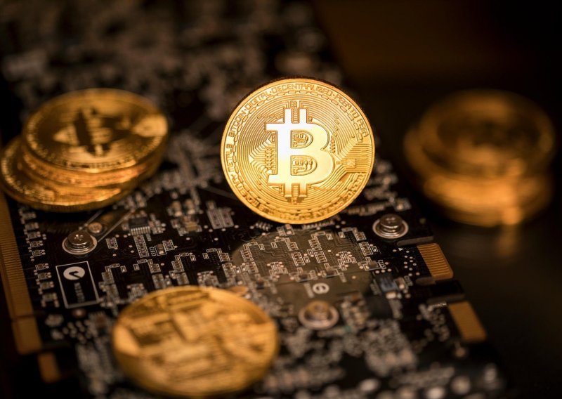 Hakeri Slovencima ukrali desetke milijuna eura u bitcoinima