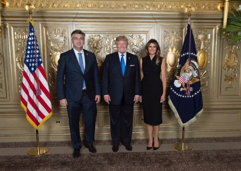 Plenković na Twitteru objavio fotku s Trumpom i prvom damom