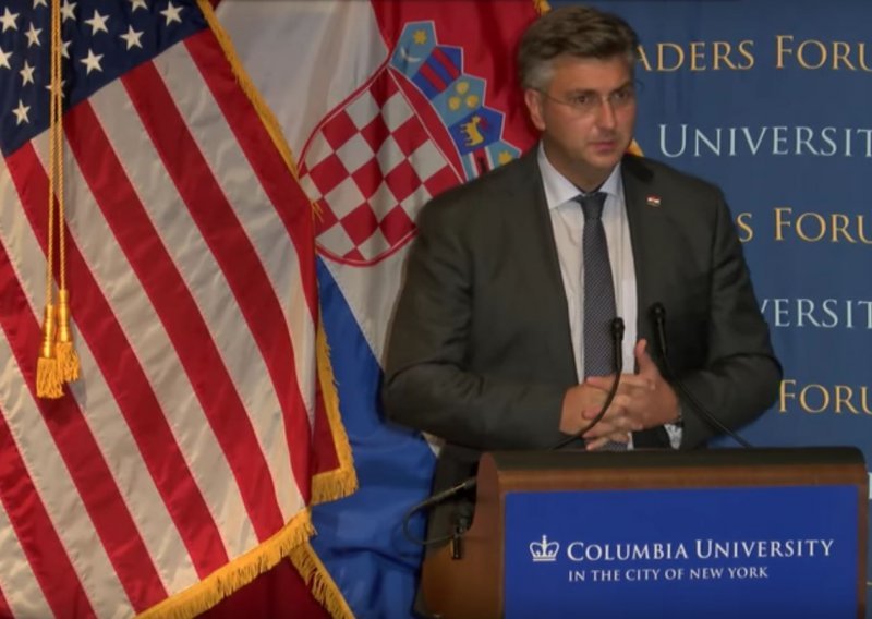 'Hrvatska se drži međunarodnog prava, Slovenija ga kompromitira'