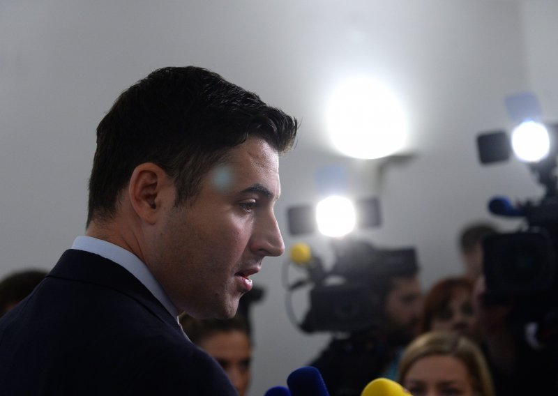 Bernardić dramatično sazvao novinare: Razgovarat ćemo o mom opozivu