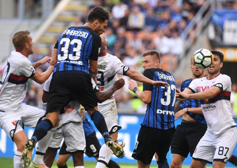 Inter se dugo mučio, slomio je Genou tek u samoj završnici utakmice
