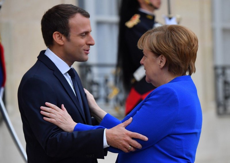 Merkel i Macron žele da njemačko-francuski 'motor' reformira Europu