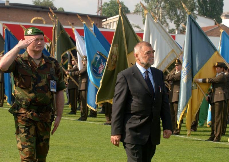 Zvijezda crne kronike, a dobar svim predsjednicima