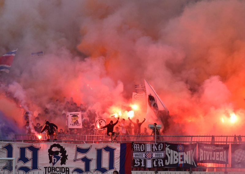 Četrnaest navijača Hajduka dobilo 15 dana zatvora u Srbiji zbog pljačke benzinske postaje