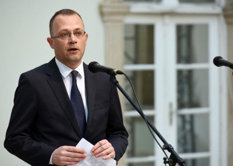 Ministar Hasanbegović čestitao židovski blagdan Pesah