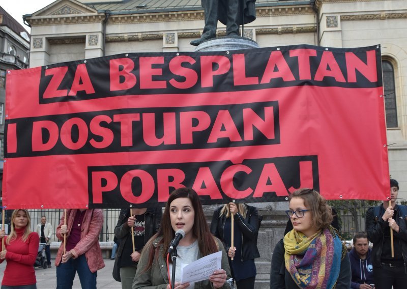 'Dosta lažnim moliteljima, dosta lažnim prizivima savjesti, dosta naplaćivanju medicinskih zahvata'