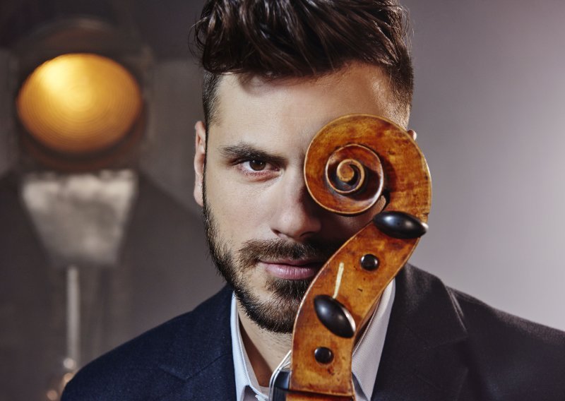 Stjepan Hauser pokazao kako uživa u svojoj elitnoj vili u Istri