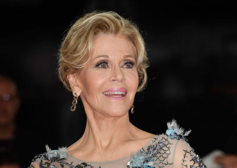 Zbog pitanja o plastičnim operacijama Jane Fonda 'oprala' voditeljicu