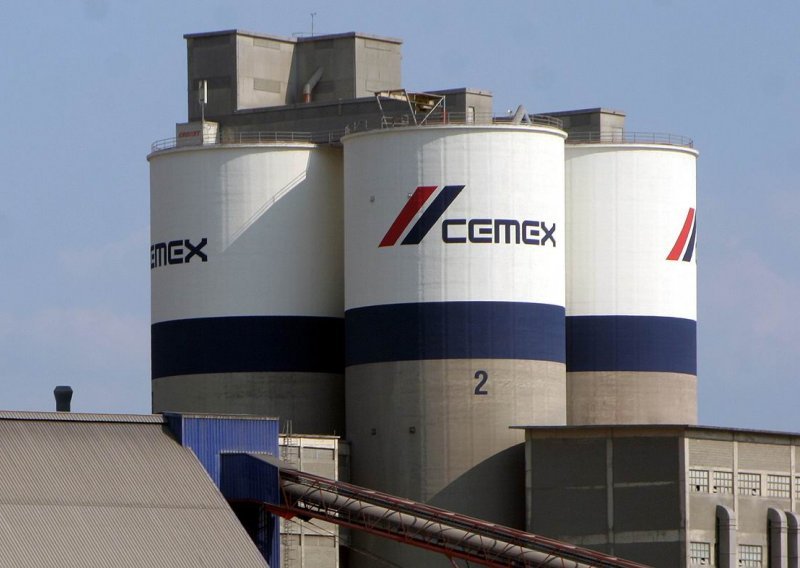 Cemex uz pomoć banke gradi monopol