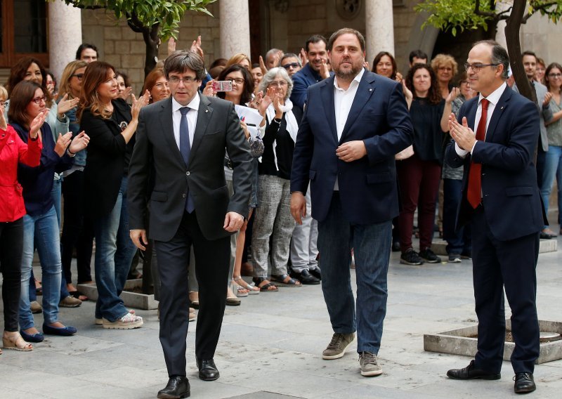 Zatišje pred buru: Nakon krvavog referenduma, miran dan u Barceloni