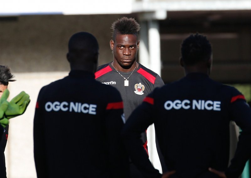 Mario Balotelli divljao i psovao suigrače