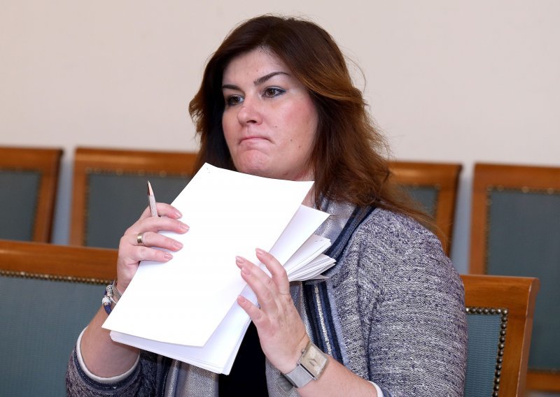 Ministrica Žalac odgovorila na optužbe da je namjestila natječaj svom prijatelju