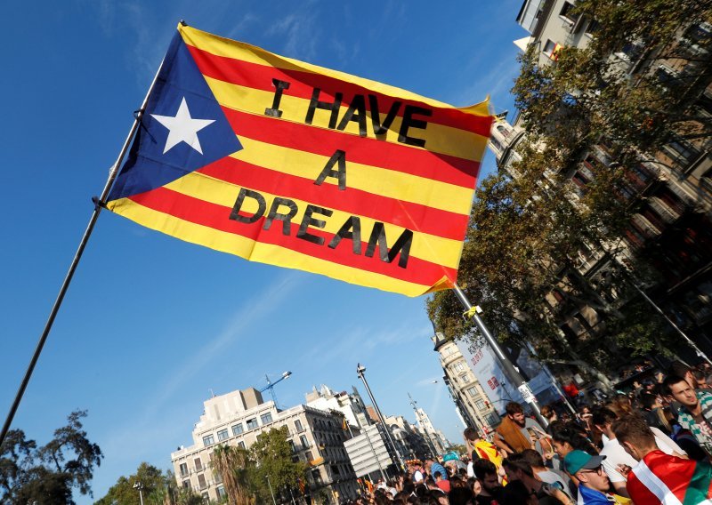 Katalonski predsjednik: Proglasit ćemo neovisnost za nekoliko dana