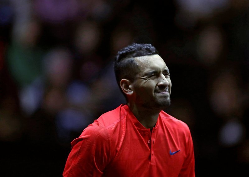 'Epska' borba kontroverznog tenisača nasmijala svakoga tko je vidio tu bizarnu scenu