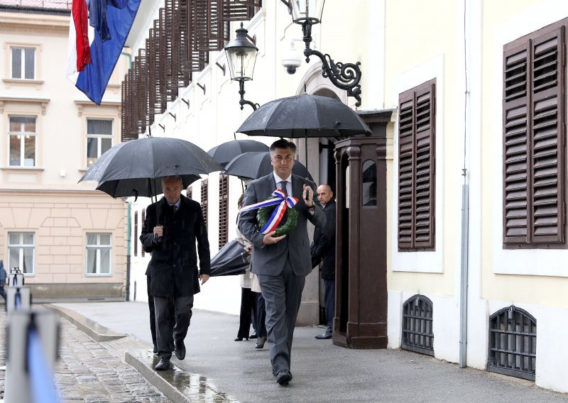 Raketiranje Banskih dvora ubrzalo je osamostaljivanje Hrvatske