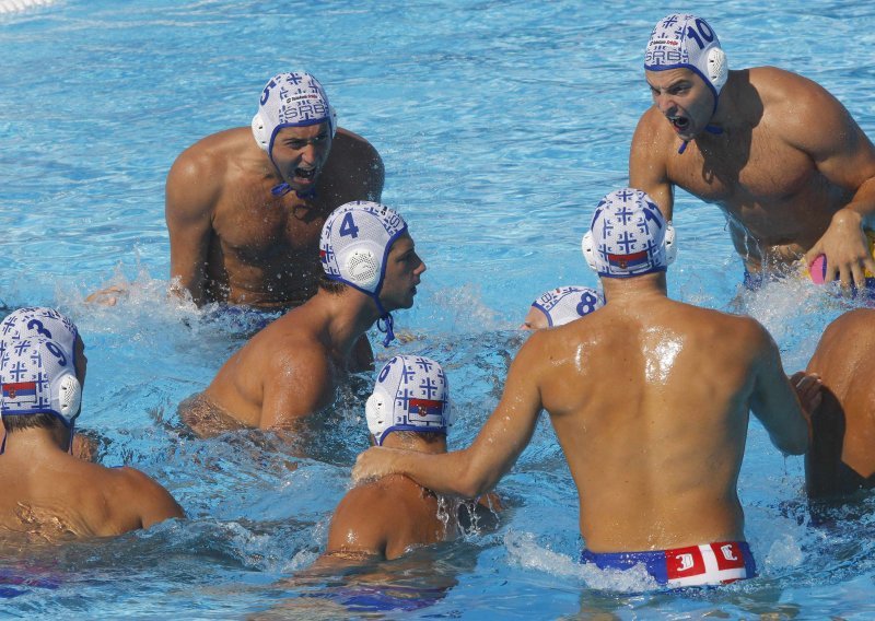 Ispali vaterpolisti, Srbija u borbi za zlato