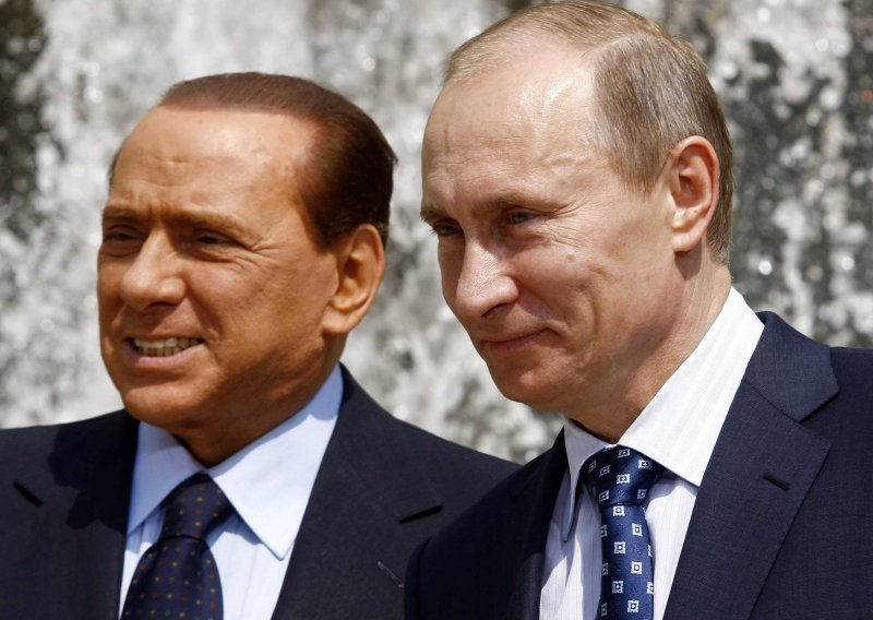 Berlusconijev poklon Putinu za rođendan iznenadio bi svakoga