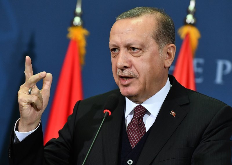 Prodaja medija u Turskoj učvršćuje Erdoganovu kontrolu nad novinarima