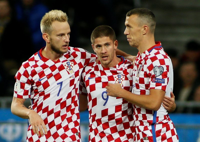Hrvatski nogometaši veliku pobjedu u Kijevu proslavili uz - narodnjake