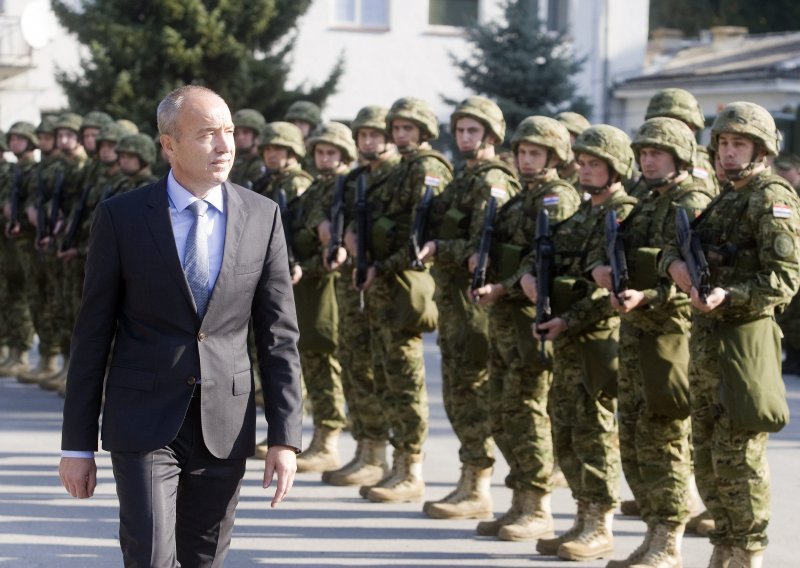 Hrvatski vojnici ispraćeni u NATO misiju na sjeveru Poljske