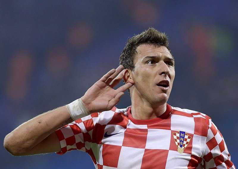 Mario Mandžukić vatrogascima donirao opremu vrijednu 20.000 eura